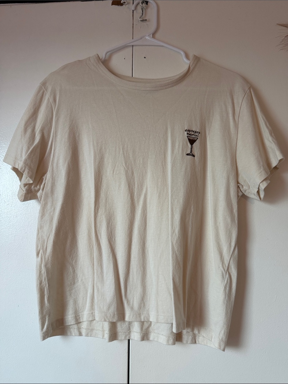 Abercrombie & Fitch Cream Short Sleeve Tee with Martini Graphic Skimming Tee